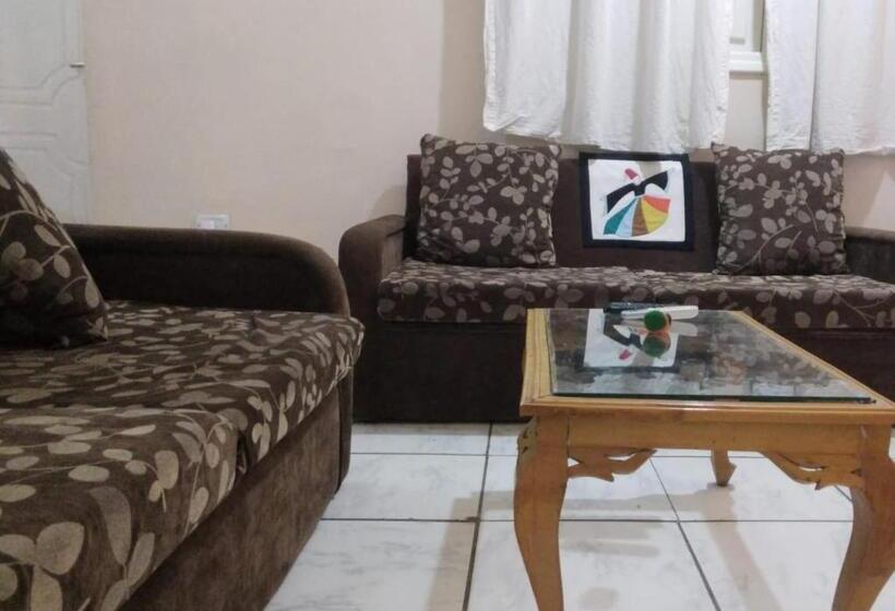 تختخواب و صبحانه Susan S Guest House