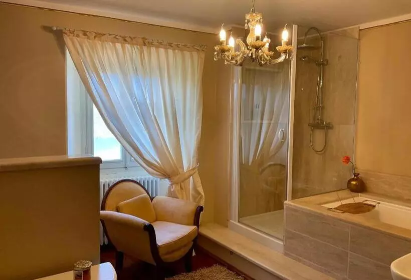تختخواب و صبحانه Villa Diomira