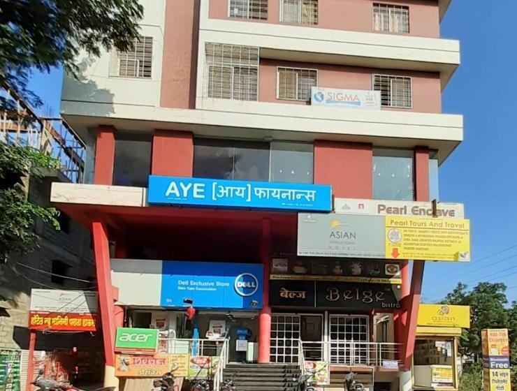 Отель Asian International