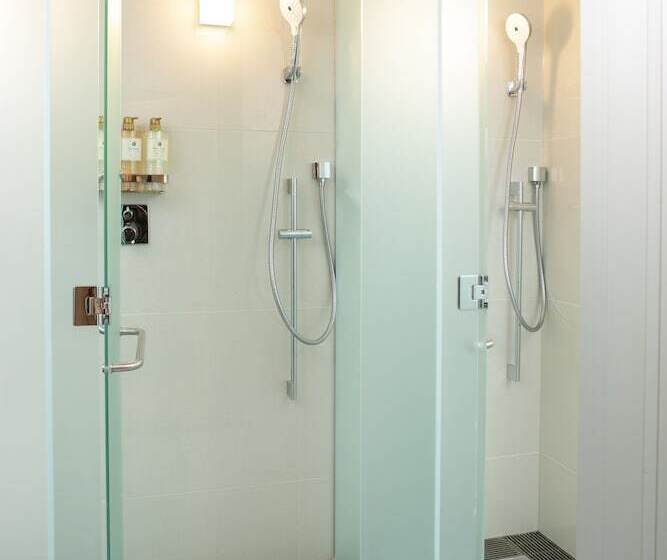 Hotel Capsulă Plaza East Cabin For Men Only