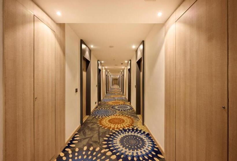 Hotel Delite Sarovar Portico Faridabad