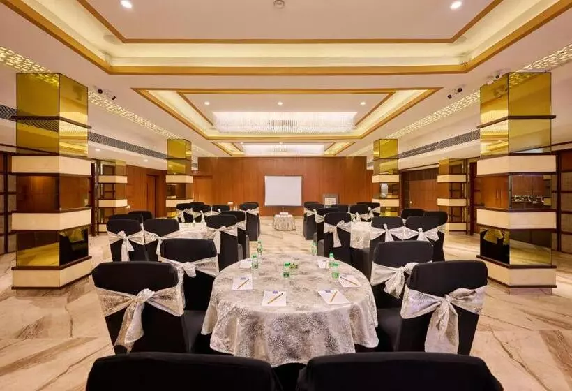 Hotelli Delite Sarovar Portico Faridabad