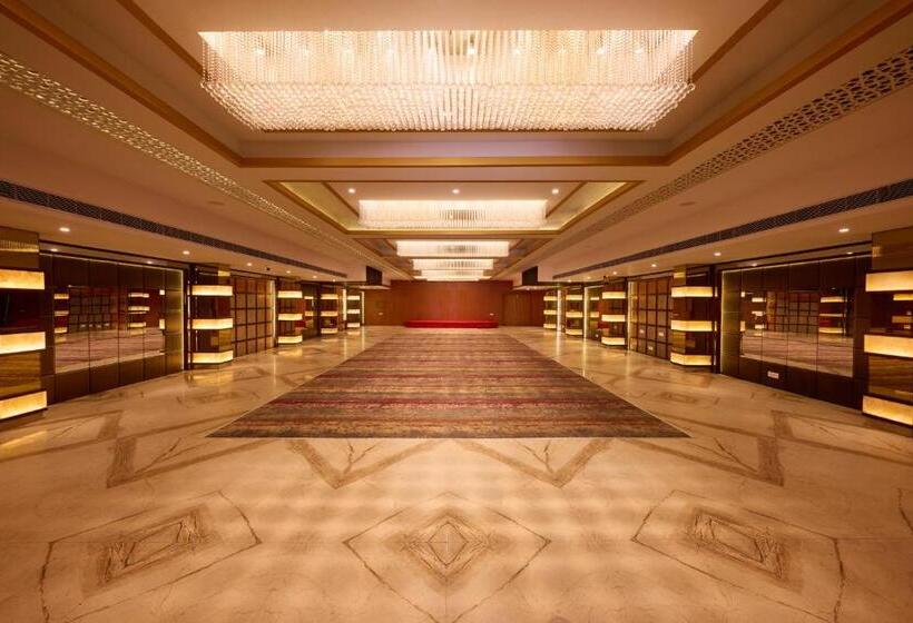 Hotel Delite Sarovar Portico Faridabad