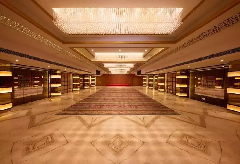 Hotelli Delite Sarovar Portico Faridabad