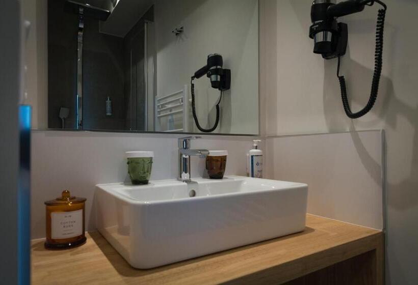 Отель Domaine De L Ecorcerie