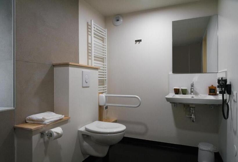 Отель Domaine De L Ecorcerie