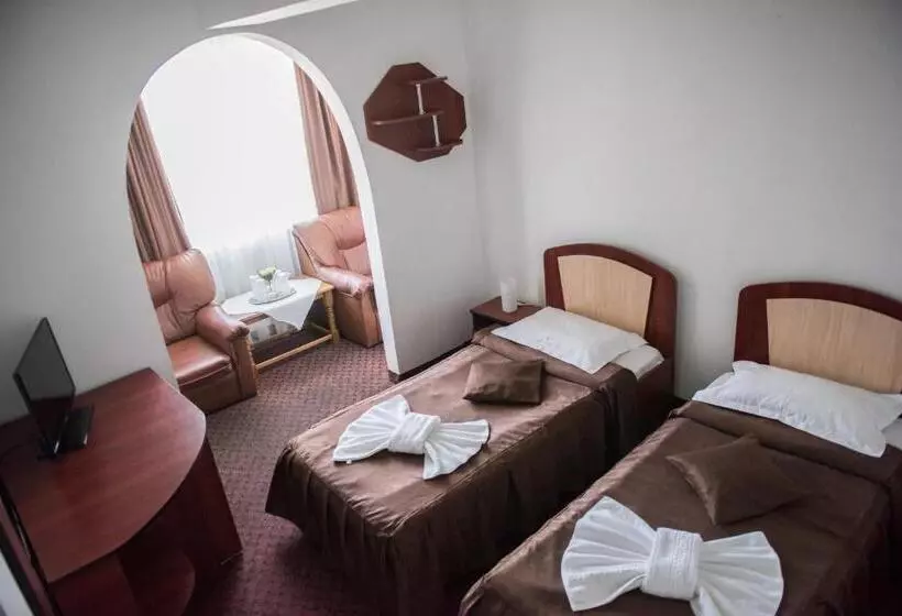 Hotel Dynes
