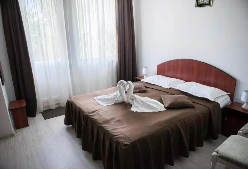Hotel Dynes
