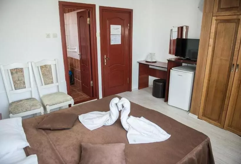 Hotel Dynes