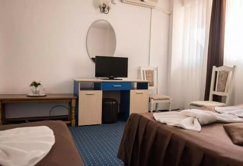 Hotel Dynes