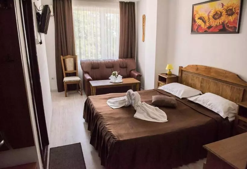 Hotel Dynes