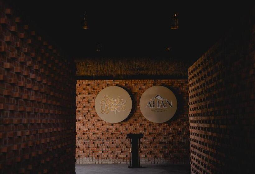 Hotel Monkeys Canopy Resort