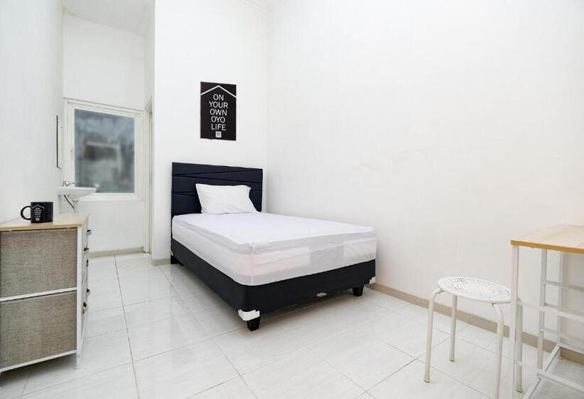 فندق Oyo Life 2491 Omah Puspa