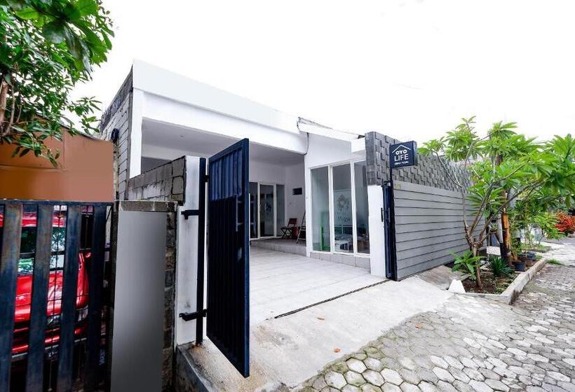 فندق Oyo Life 2491 Omah Puspa