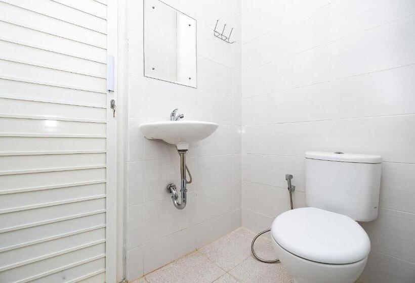 فندق Oyo Life 2491 Omah Puspa