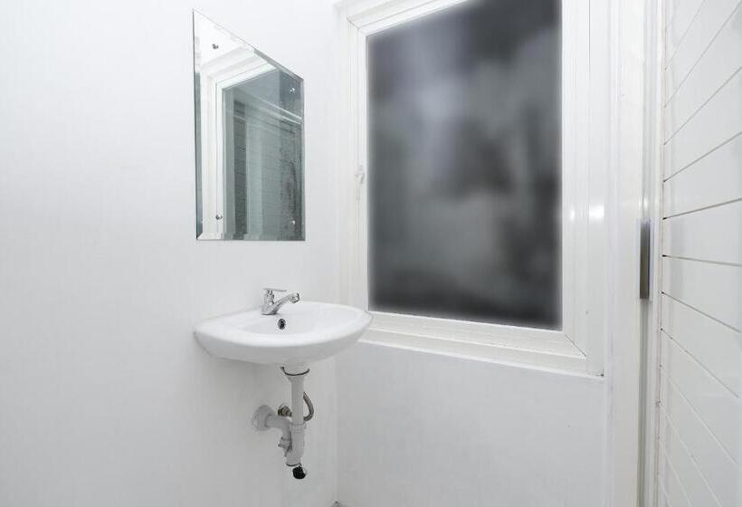 فندق Oyo Life 2491 Omah Puspa