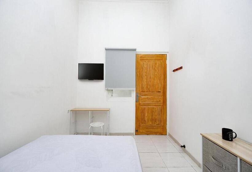 فندق Oyo Life 2491 Omah Puspa