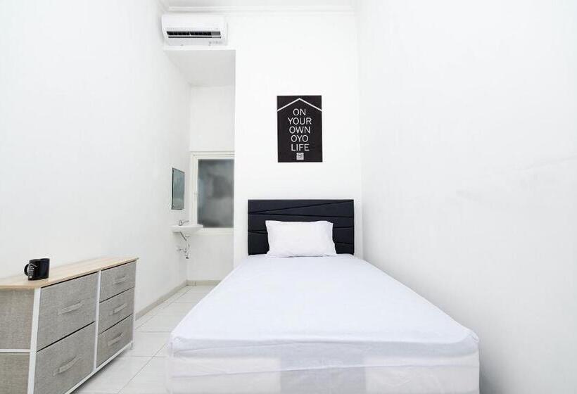 فندق Oyo Life 2491 Omah Puspa