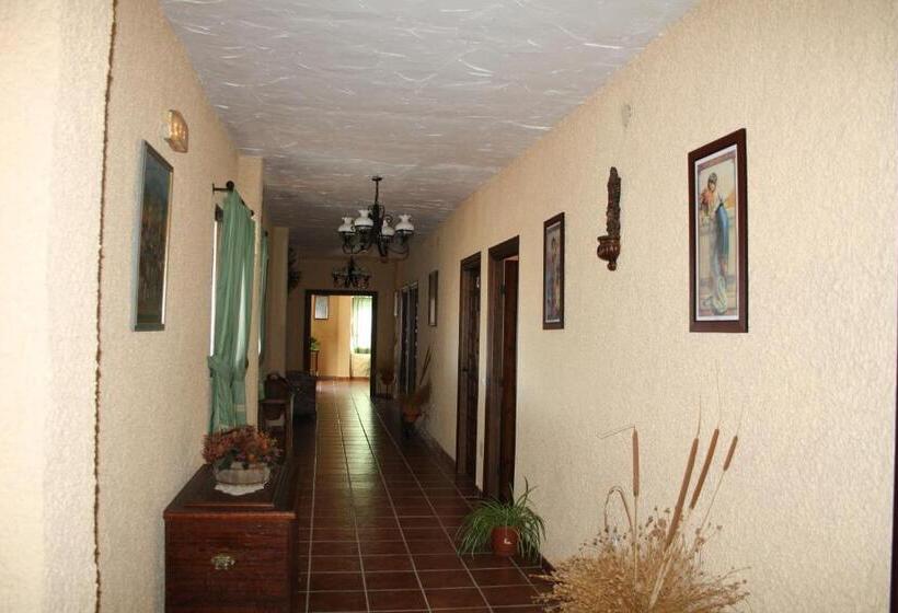 ホテル Restaurante Atalaya