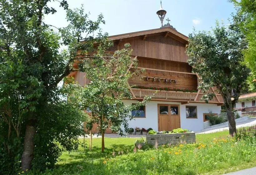 ホテル Schusterhof
