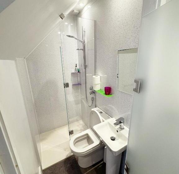 膳宿费 4 Spicer Road