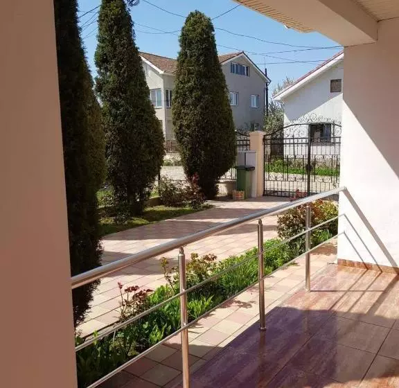 Pensió Casa Adina