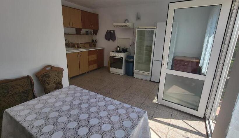 پانسیون Casa Adina