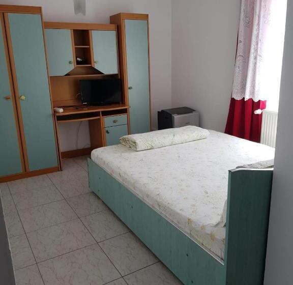 پانسیون Casa Adina