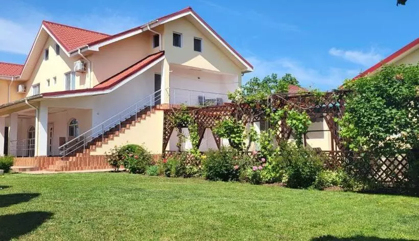 Pensió Casa Adina