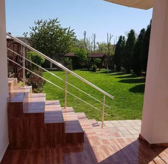 Pensió Casa Adina
