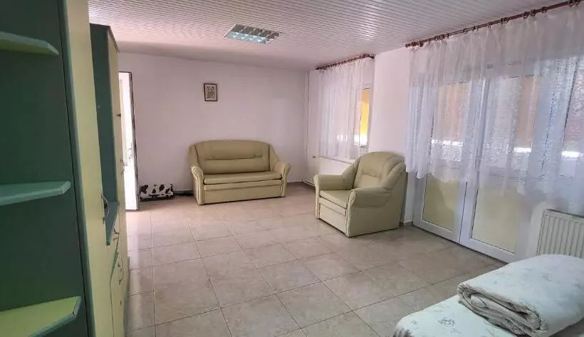 Pensió Casa Adina