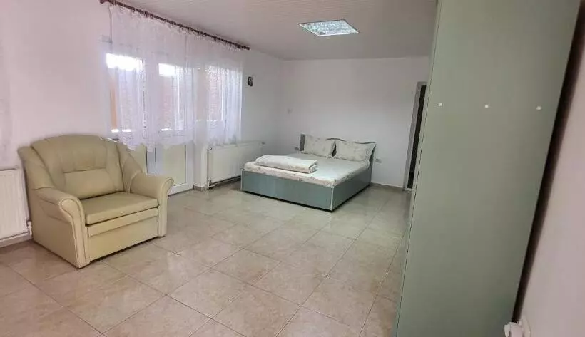 Pensió Casa Adina