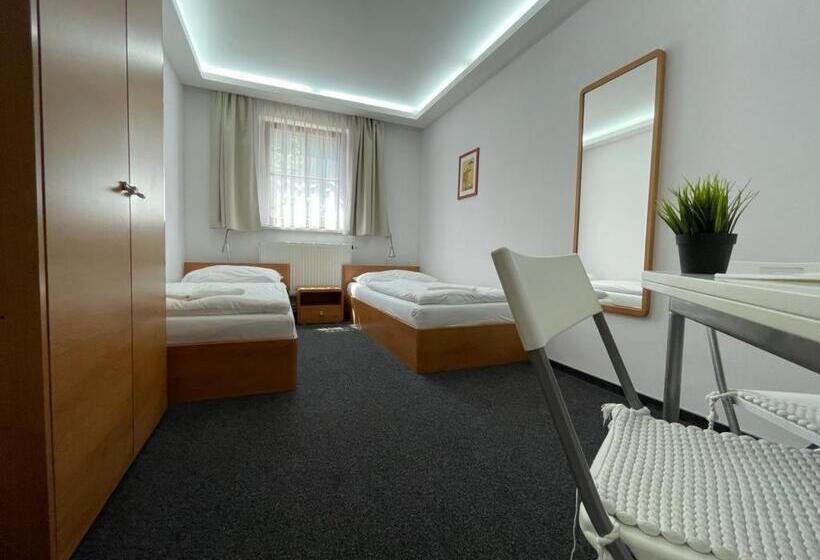 膳宿费 Penzion šaldorf