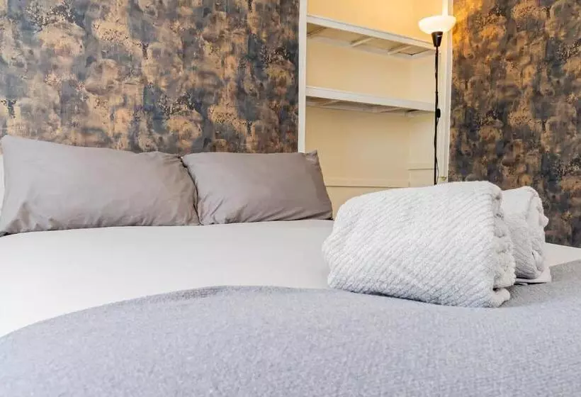 ペンション Shirley House 5, Guest House, Self Catering, Self Check In With Smart Locks, Use Of Fully Equipped K