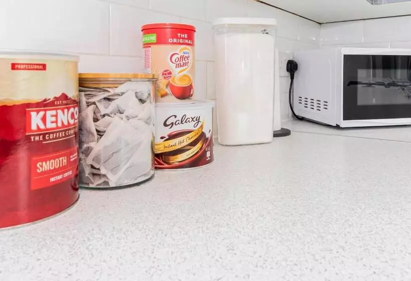 ペンション Shirley House 5, Guest House, Self Catering, Self Check In With Smart Locks, Use Of Fully Equipped K