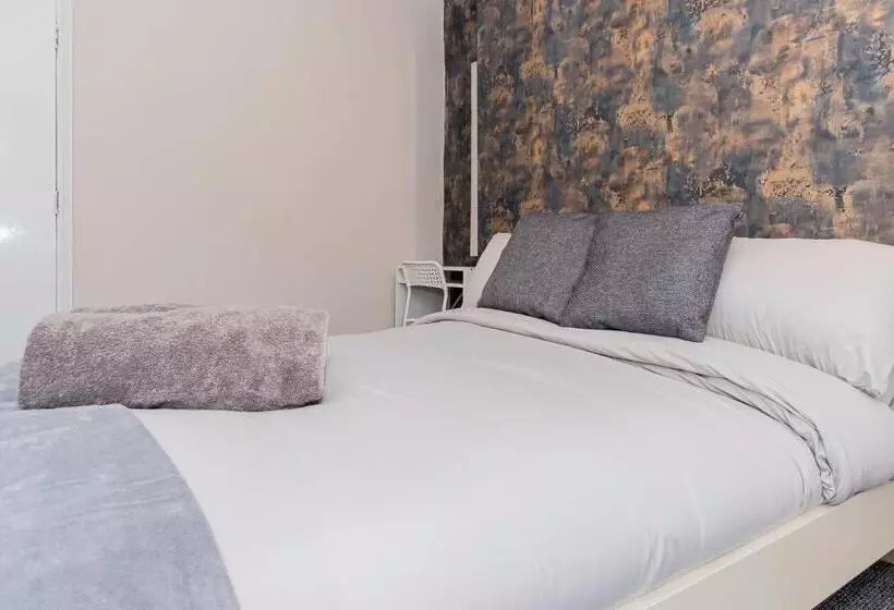 ペンション Shirley House 5, Guest House, Self Catering, Self Check In With Smart Locks, Use Of Fully Equipped K