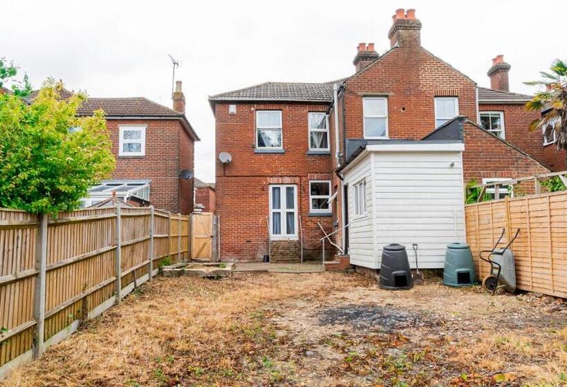 פנסיון Shirley House 5, Guest House, Self Catering, Self Check In With Smart Locks, Use Of Fully Equipped K