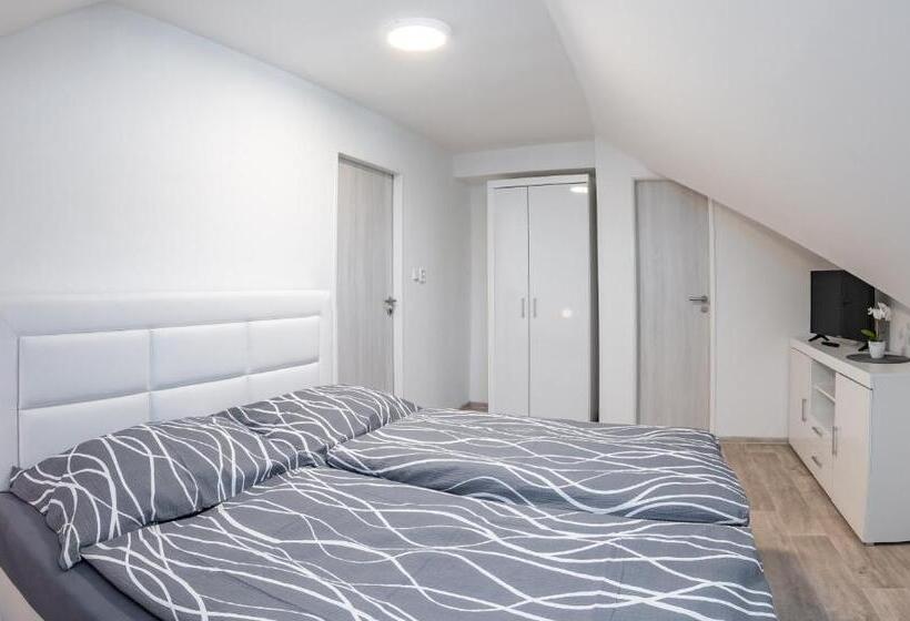 ペンション Vila Astoria