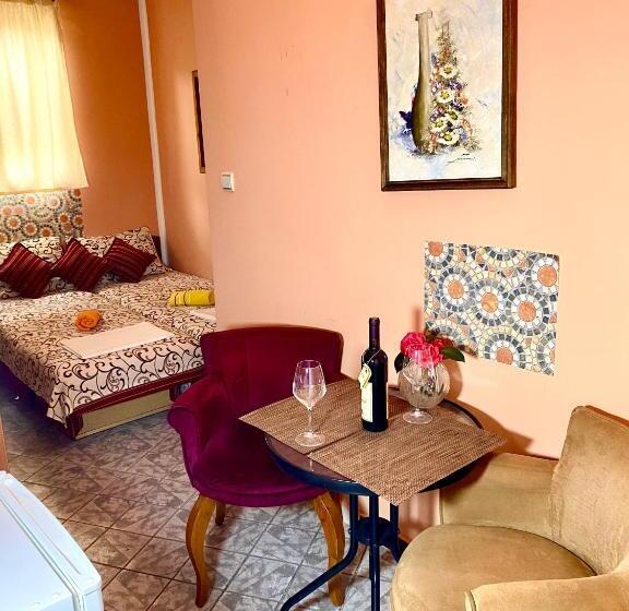 پانسیون Vila đuričić 300m Od Mora