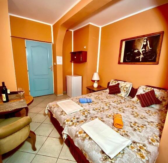 پانسیون Vila đuričić 300m Od Mora