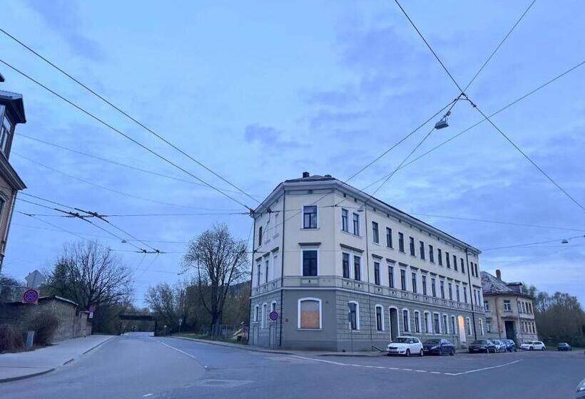 پانسیون Warm & Cozy Apartment At Akmenu Iela