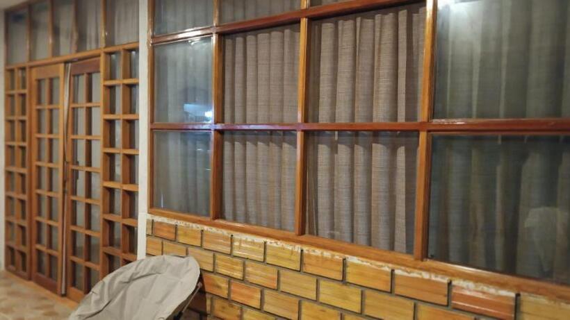 تختخواب و صبحانه Tiktoker Lodge