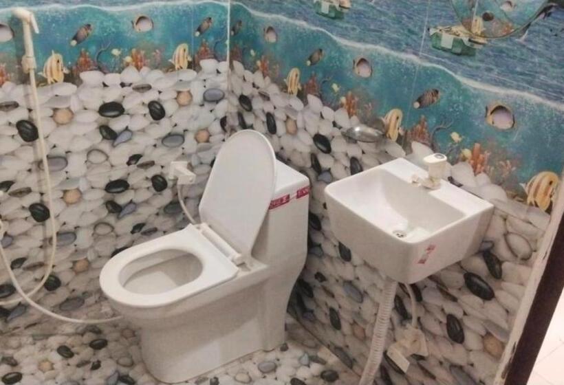 Hotel Goroomgo Kunj Residency Mathura Near Bus Stand   Parking Facility & Restrurant