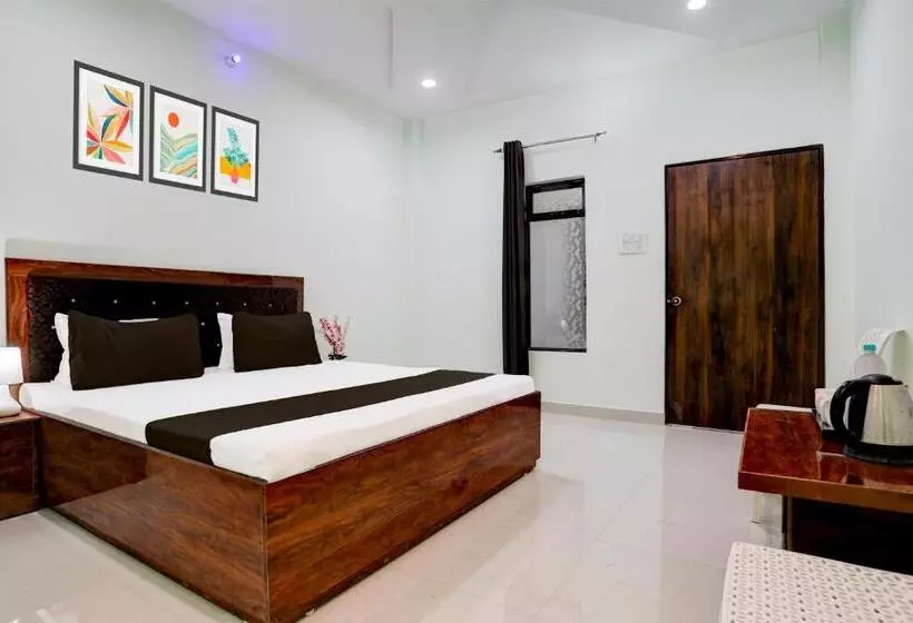 Oyo R.p Hotel And Guest House