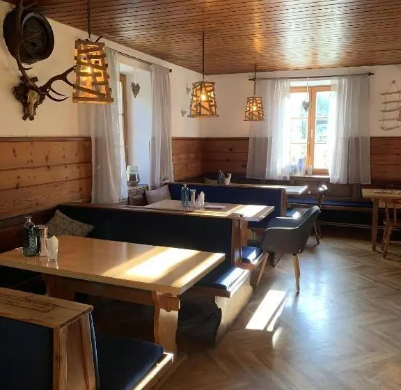 ペンション Die Bäckeralm Gesamtes Haus