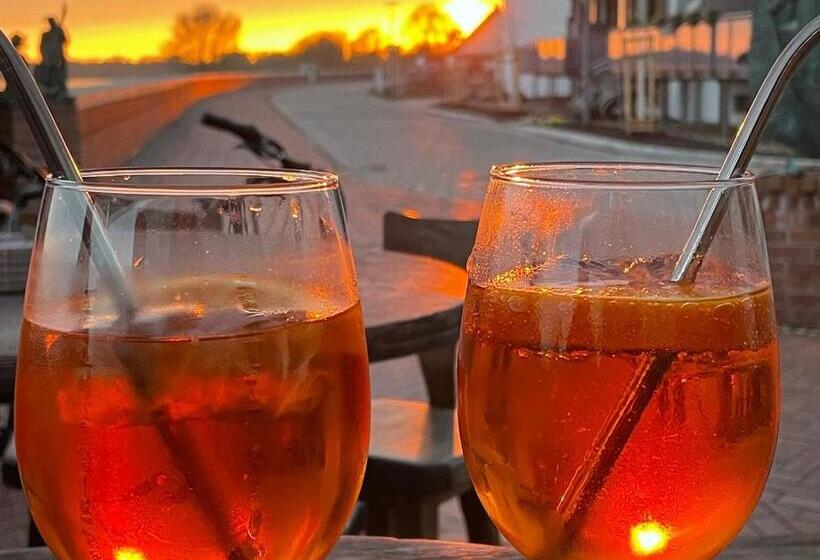 Pension Zum Goldenen Anker Direkt An Der Elbe