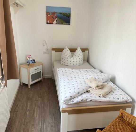 Pension Zum Goldenen Anker Direkt An Der Elbe