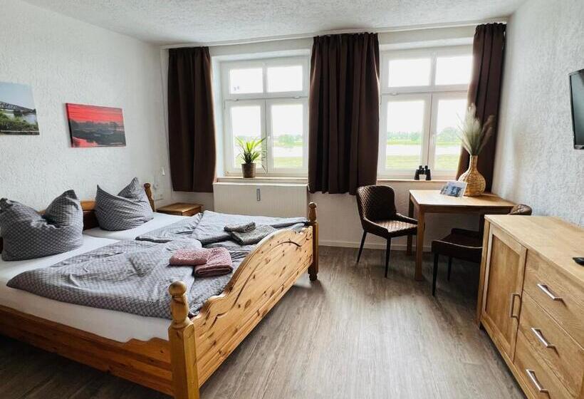 Pension Zum Goldenen Anker Direkt An Der Elbe