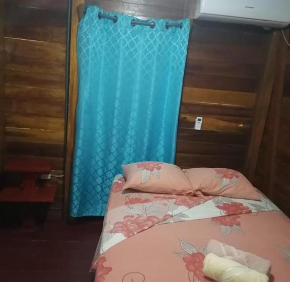 فندق صغير El Jaguar