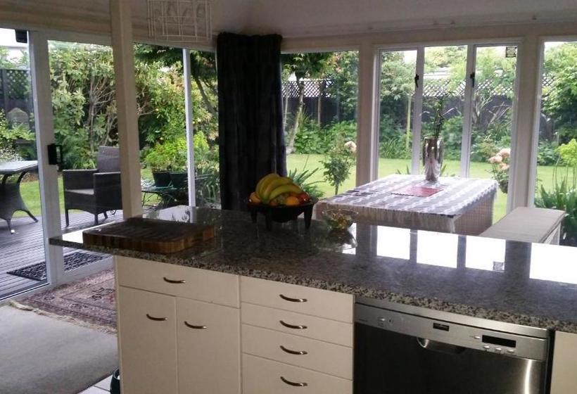 민박 Berni S Boutique Bnb